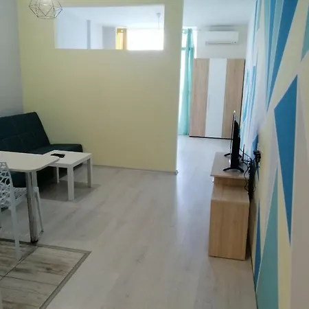 Tiara 152 Apartment *